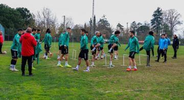 Sakaryaspor kritik Atakaş Hatayspor maçının hazırlıklarına başladı