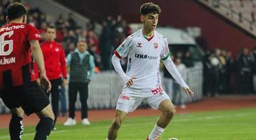 Karşıyaka'nın genç yıldızı Adem Yeşilyurt Fenerbahçe'ye imza atıyor