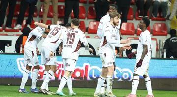 Trabzonspor Kayseri’de fırtına gibi esti! Zirve takibini sürdürdü