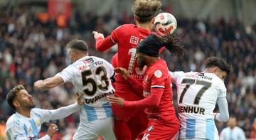 Arca Çorum FK- Erzurumspor FK maçında puanlar paylaşıldı
