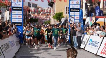 Dördüncü Çeşme Yarı Maratonu 5K gün batımı koşusuyla başladı