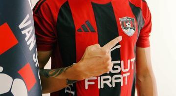 Vanspor’da transfer çılgınlığı! 3 yıldız birden Süper Lig'e imza attı