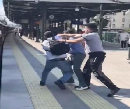 Marmarayda çocuklarının gözünün önünde babanın burnunu kırmıştı İstenilen ceza belli oldu