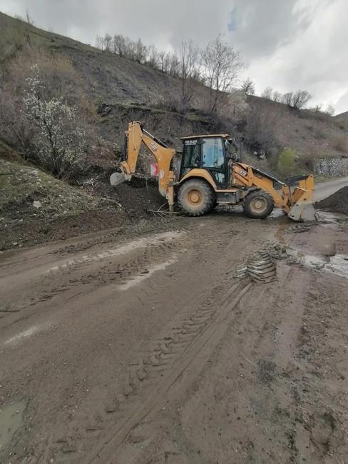 Onikişubat’ta ulaşım seferberliği: 11 mahallede 13 ayrı noktada eş zamanlı çalışma