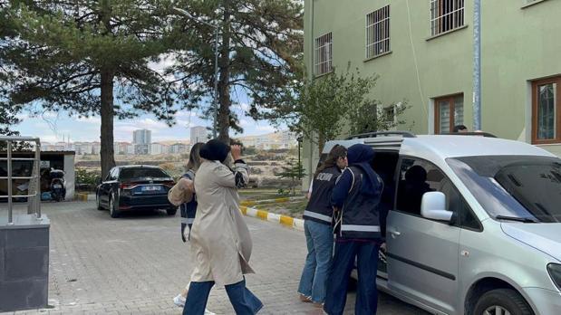 Nevşehirde havalimanında büyük operasyon: Kıymalıktan 61 kilo külçe altın çıktı