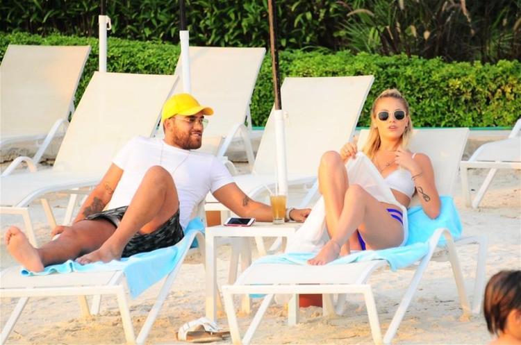 Gardırop Savaşlarının güzeli Asena Ayyüce fena yakalandı