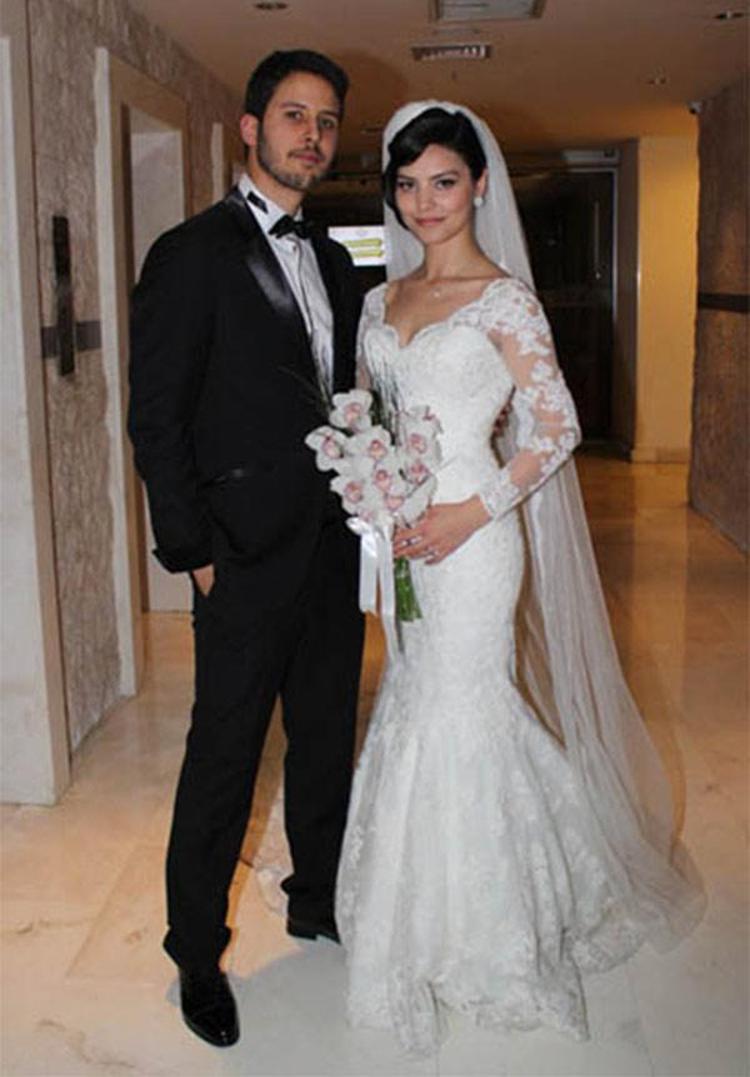 Hazal Filiz Küçükköse eşini bakın kimle aldattı