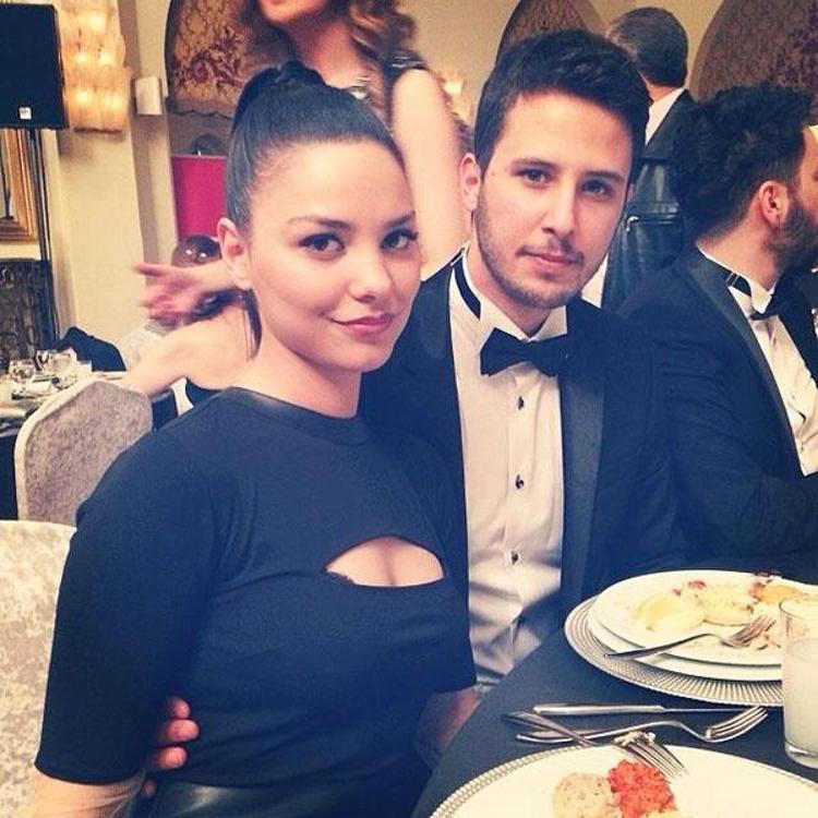 Hazal Filiz Küçükköse eşini bakın kimle aldattı