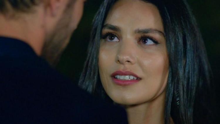 Hazal Filiz Küçükköse eşini bakın kimle aldattı