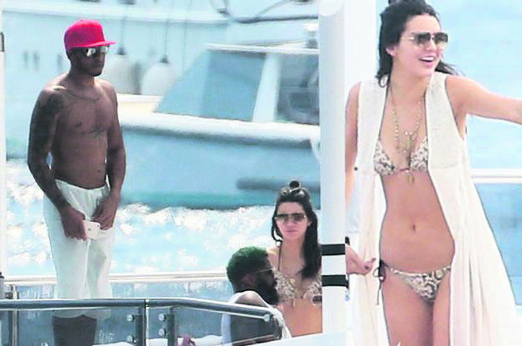 Sütyensiz Kendall Jennerdan şok frikik