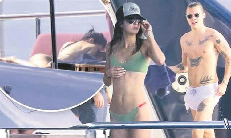 Sütyensiz Kendall Jennerdan şok frikik