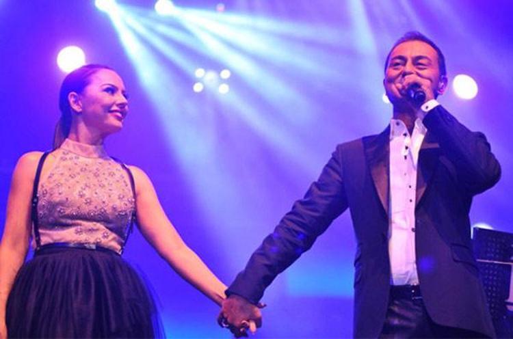 Ebru Gündeş ile Serdar Ortaçın arasına Rıza Sarraf girdi