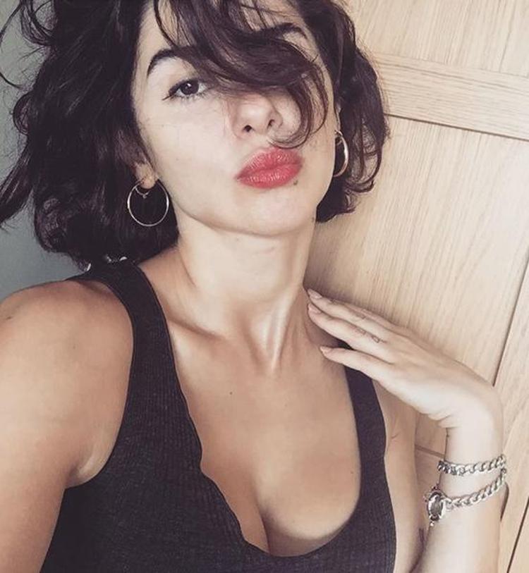 Nesrin Cavadzade: Bale hocam sırtımda...