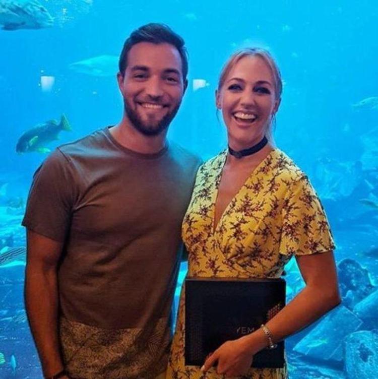 Bomba iddia Boşanmayı Meryem Uzerli ile kutladı...