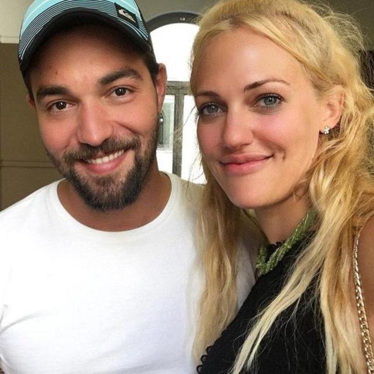 Bomba iddia Boşanmayı Meryem Uzerli ile kutladı...