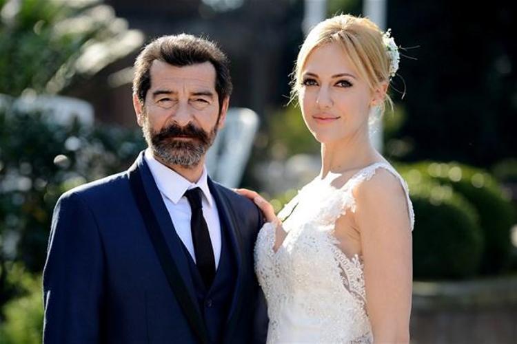 Bomba iddia Boşanmayı Meryem Uzerli ile kutladı...
