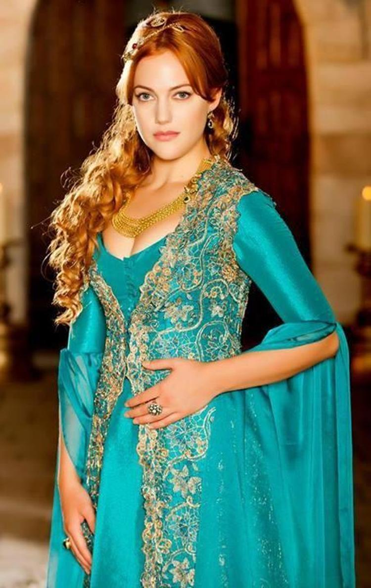Bomba iddia Boşanmayı Meryem Uzerli ile kutladı...