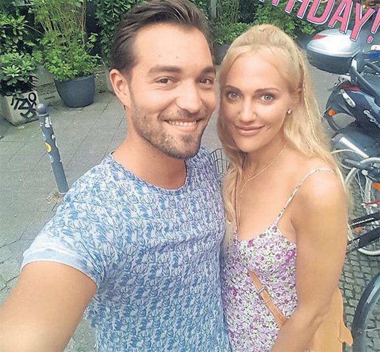 Bomba iddia Boşanmayı Meryem Uzerli ile kutladı...