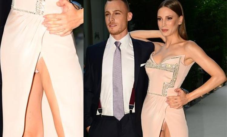 Serenay Sarıkaya sosyal medyayı salladı