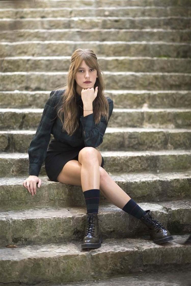 Serenay Sarıkaya sosyal medyayı salladı