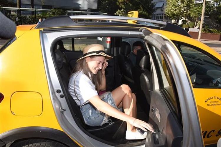 Serenay Sarıkaya sosyal medyayı salladı