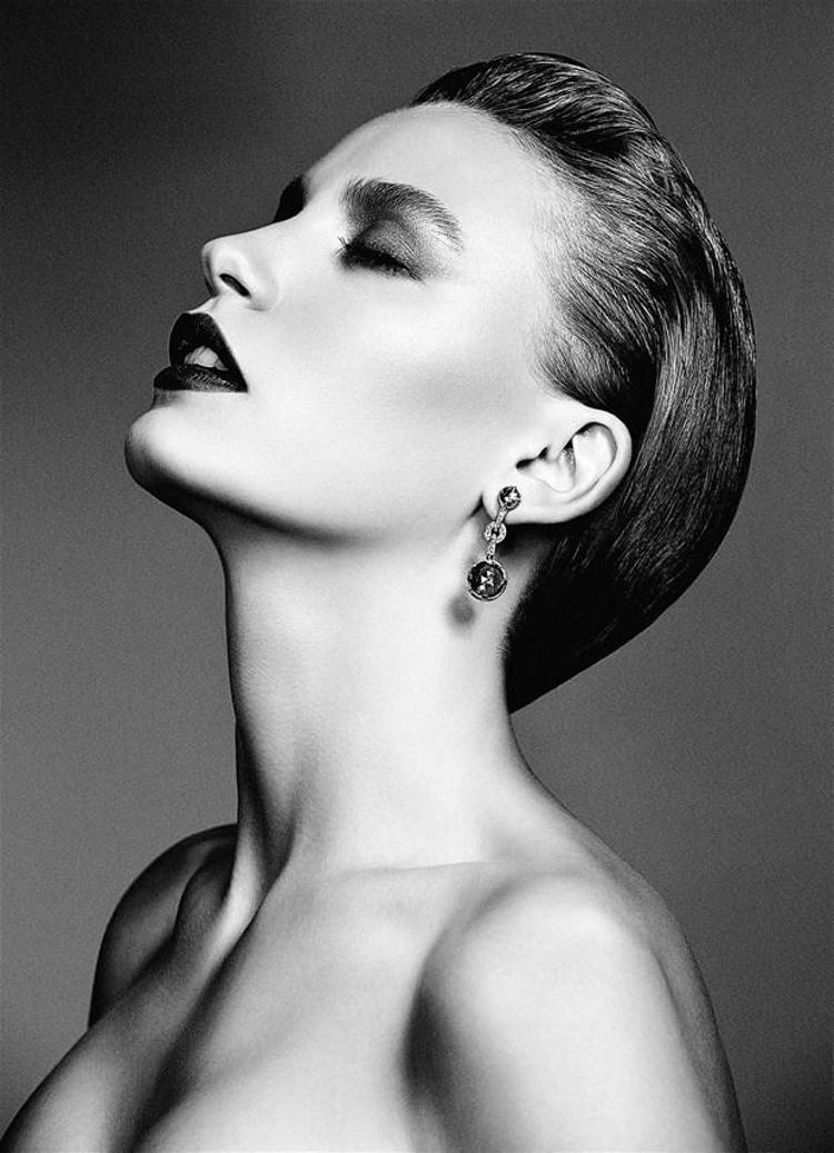 Serenay Sarıkaya sosyal medyayı salladı