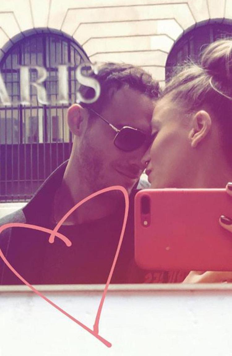 Serenay Sarıkaya sosyal medyayı salladı