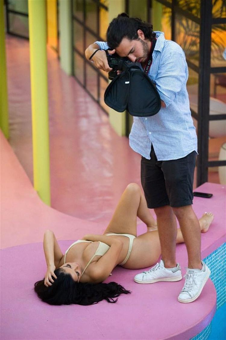 Seksi manken komşuda ortaya çıktı