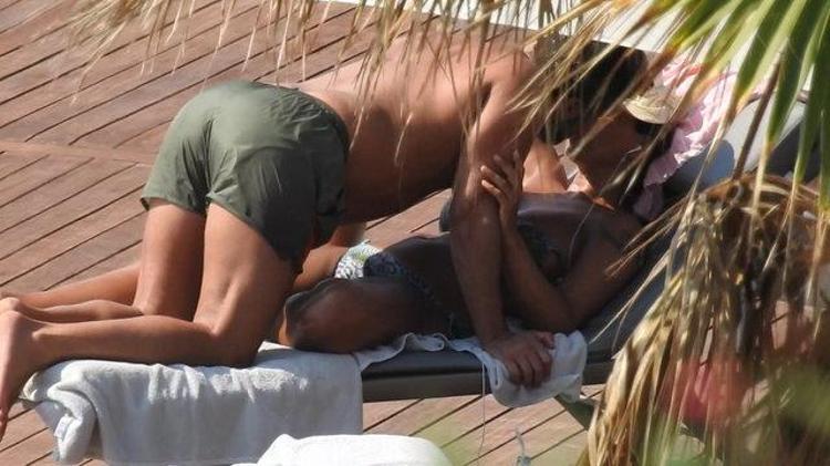 Asena ve Hasan Dere çifti Bodrumda aşka geldi