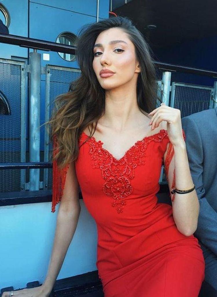 Sosyal medyada Türkiye güzeli İşte Miss Turkey 2018 güzeli Şevval Şahin