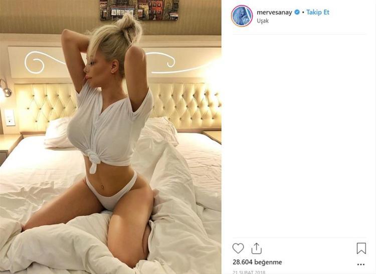 Hakan Çalhanoğlu çocukluk aşkı Sinem Gündoğdu ile Mayıs 2017’de Almanyada evlenmişti.
