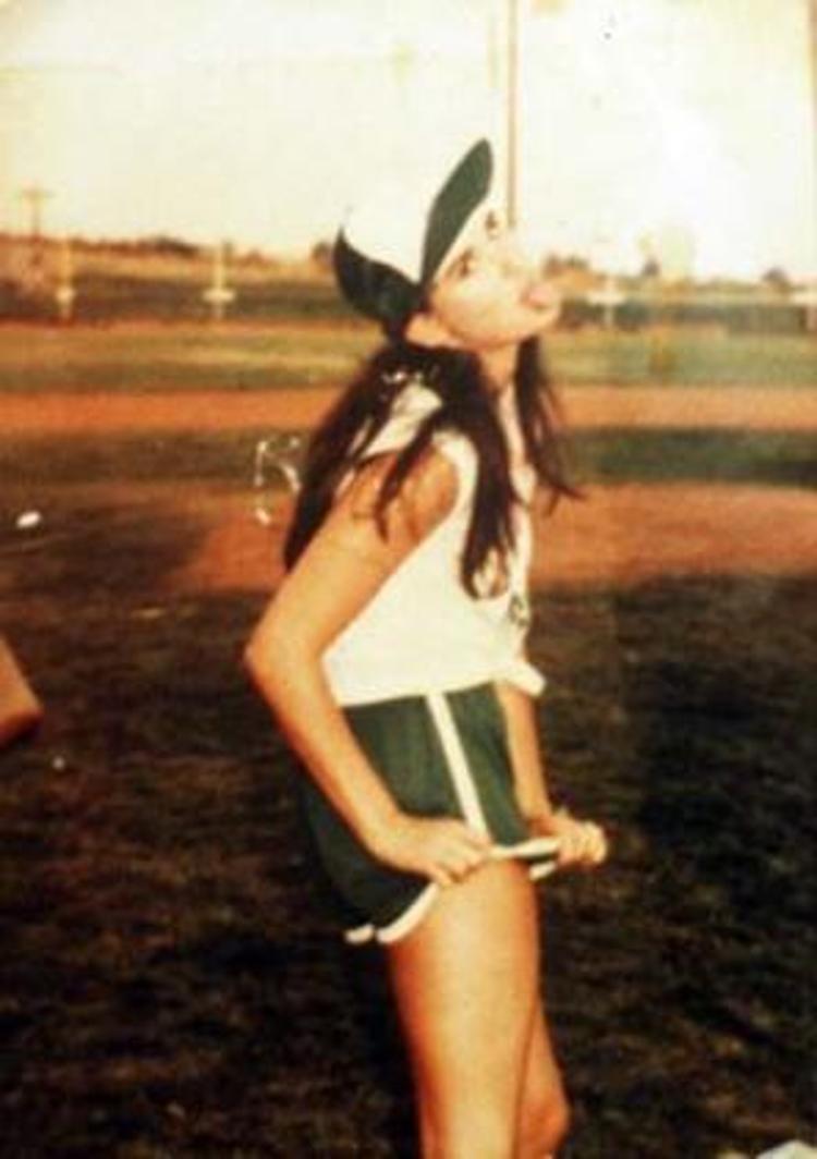 Ünlü oyuncu Demi Moore kendisine tecavüz eden kişinin kimliğini açıkladı