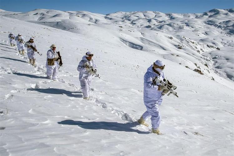 Karla kaplı dağlarda PKKya dondurucu darbe