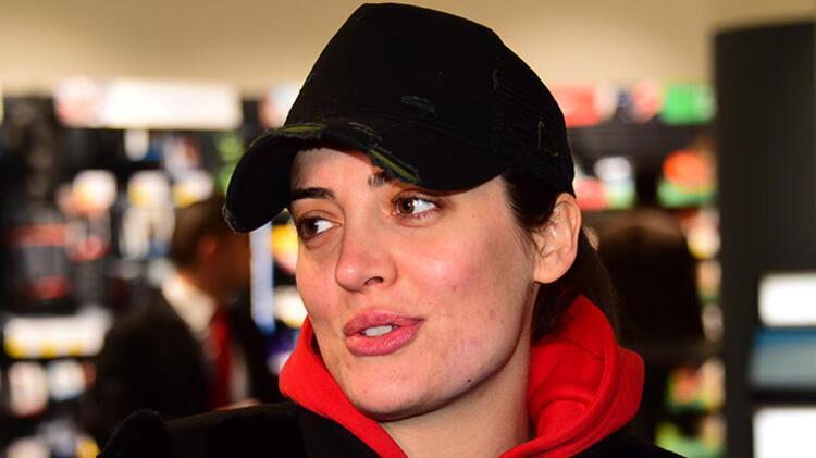 İrem Sak paylaşımıyla şaşırttı