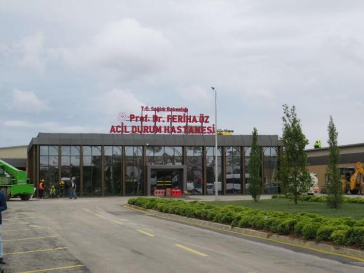 SANCAKTEPEDEKİ HASTANENİN TABELASI DA ASILDI