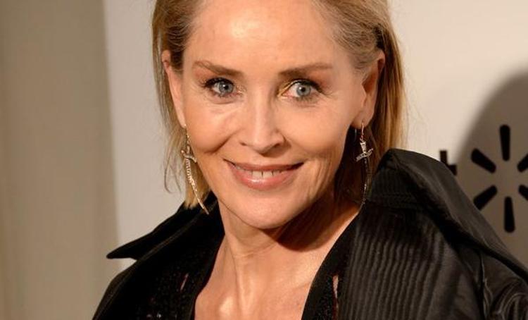 Sharon Stone: Flörtleşmekten sıkıldım, erkekler...