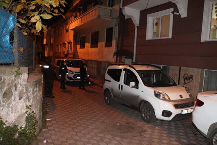 Zonguldakta eski sevgili dehşeti Genç kadını defalarca bıçakladı...