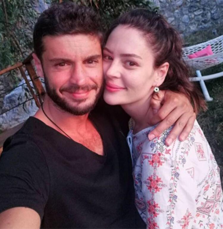 Berk Oktay sevgilisi Yıldız Çağrı Atiksoya evlenme teklifi etti
