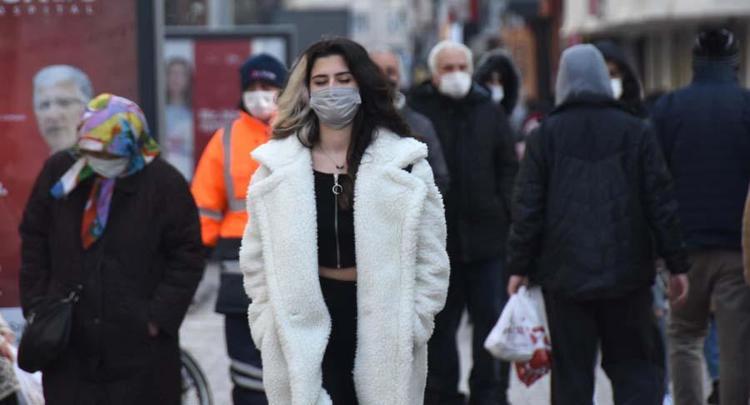 Hafta içi ve hafta sonu sokağa çıkma yasakları ile ilgili yeni kararlar 10 gün, peş peşe duyuruyorlar, her şey terse döndü...