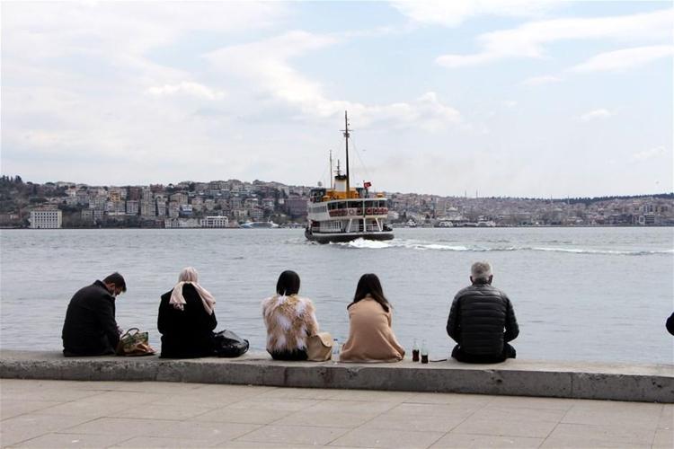 Hafta sonu ve hafta içi sokağa çıkma yasaklarıyla ilgili flaş açıklama Ve açılıyor Kafeler, restoranlar, okullar...
