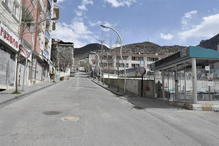 Hafta sonu ve hafta içi sokağa çıkma yasaklarıyla ilgili flaş açıklama Ve açılıyor Kafeler, restoranlar, okullar...