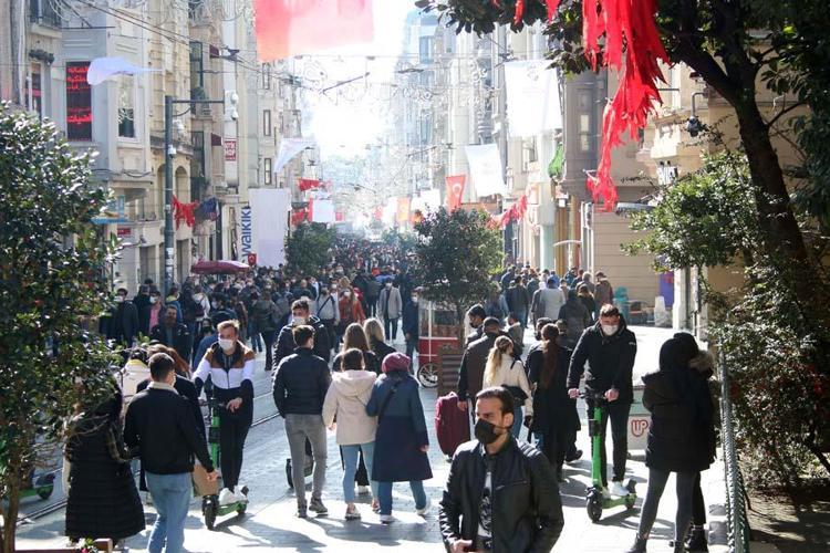 Normalleşme planı belli oldu Saatler değişecek, sokağa çıkma yasağı ve...