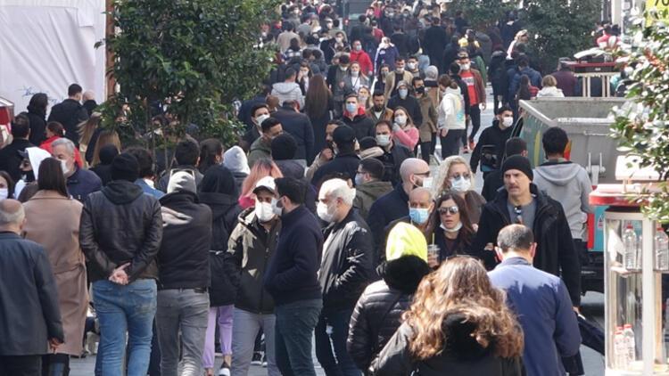 Hafta sonu ve hafta içi sokağa çıkma yasaklarıyla ilgili son dakika kararı Saatler değişti, Artık yasak değil...