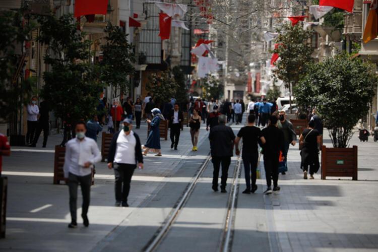 Hafta sonu ve hafta içi sokağa çıkma yasaklarıyla ilgili son dakika kararı Saatler değişti, Artık yasak değil...