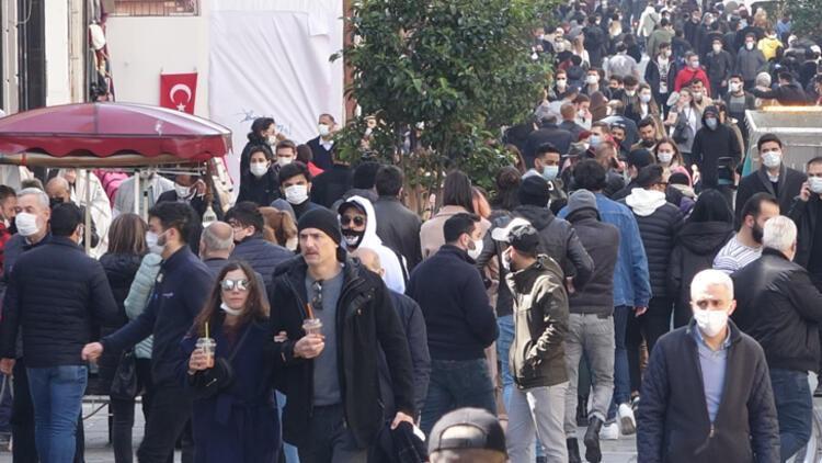 Hafta sonu ve hafta içi sokağa çıkma yasaklarıyla ilgili son dakika kararı Saatler değişti, Artık yasak değil...