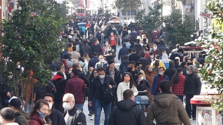 Hafta sonu ve hafta içi sokağa çıkma yasaklarıyla ilgili son dakika kararı Saatler değişti, Artık yasak değil...