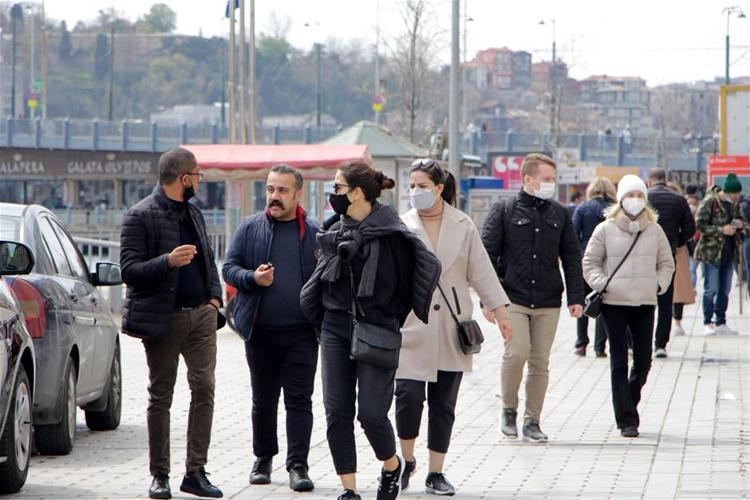 Hafta içi hafta sonu sokağa çıkma yasaklarıyla ilgili flaş gelişme Saatler değişiyor... Yeni yasaklar geliyor... Sonbahara kadar