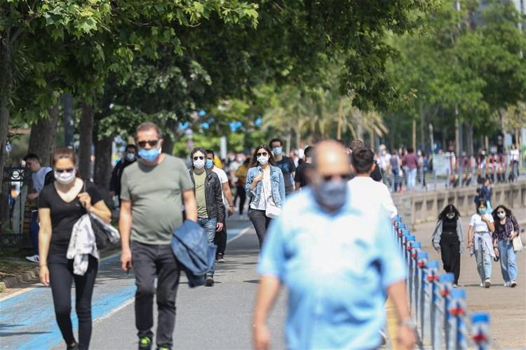 Hafta sonu hafta içi sokağa çıkma yasaklarıyla ilgili son dakika açıklaması Bugün belli olacak Saatler ve pazar günü yasağı...