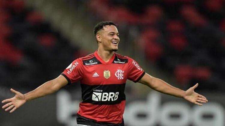 Brezilyalı santrfor kariyerinde şu ana kadar 30 resmi maçta süre aldı. Rodrigo Muniz bu karşılaşmalarda 6 gol ve 1 asist kaydetti.