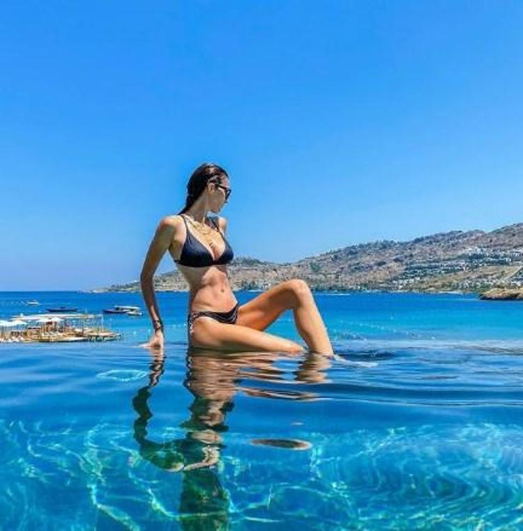 Ezgi Avcı pozlarıyla nefes kesti